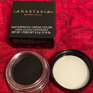 Anastasia Black Gel Eyeliner